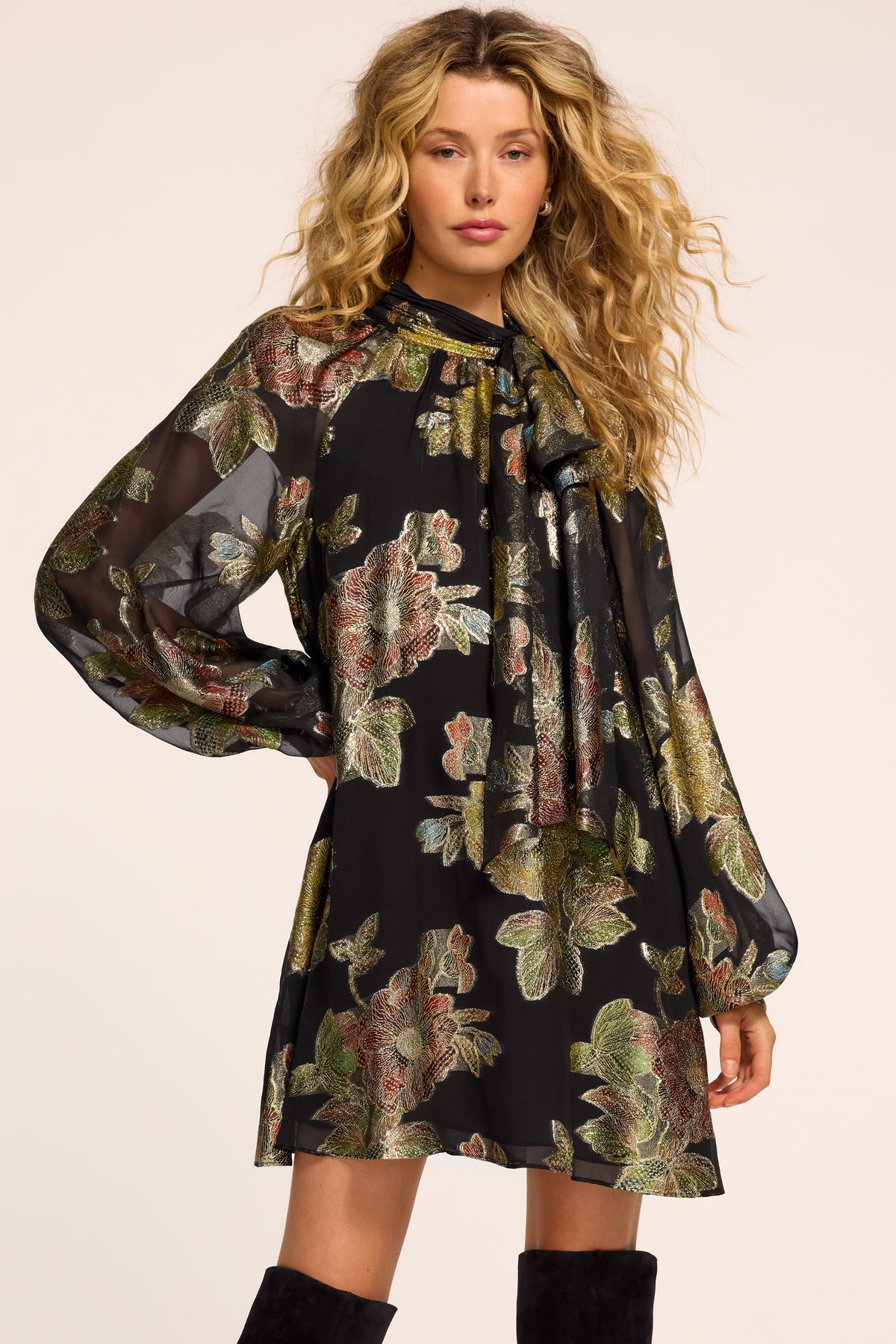 METALLIC FLORAL|1 METALLIC FLORAL|1