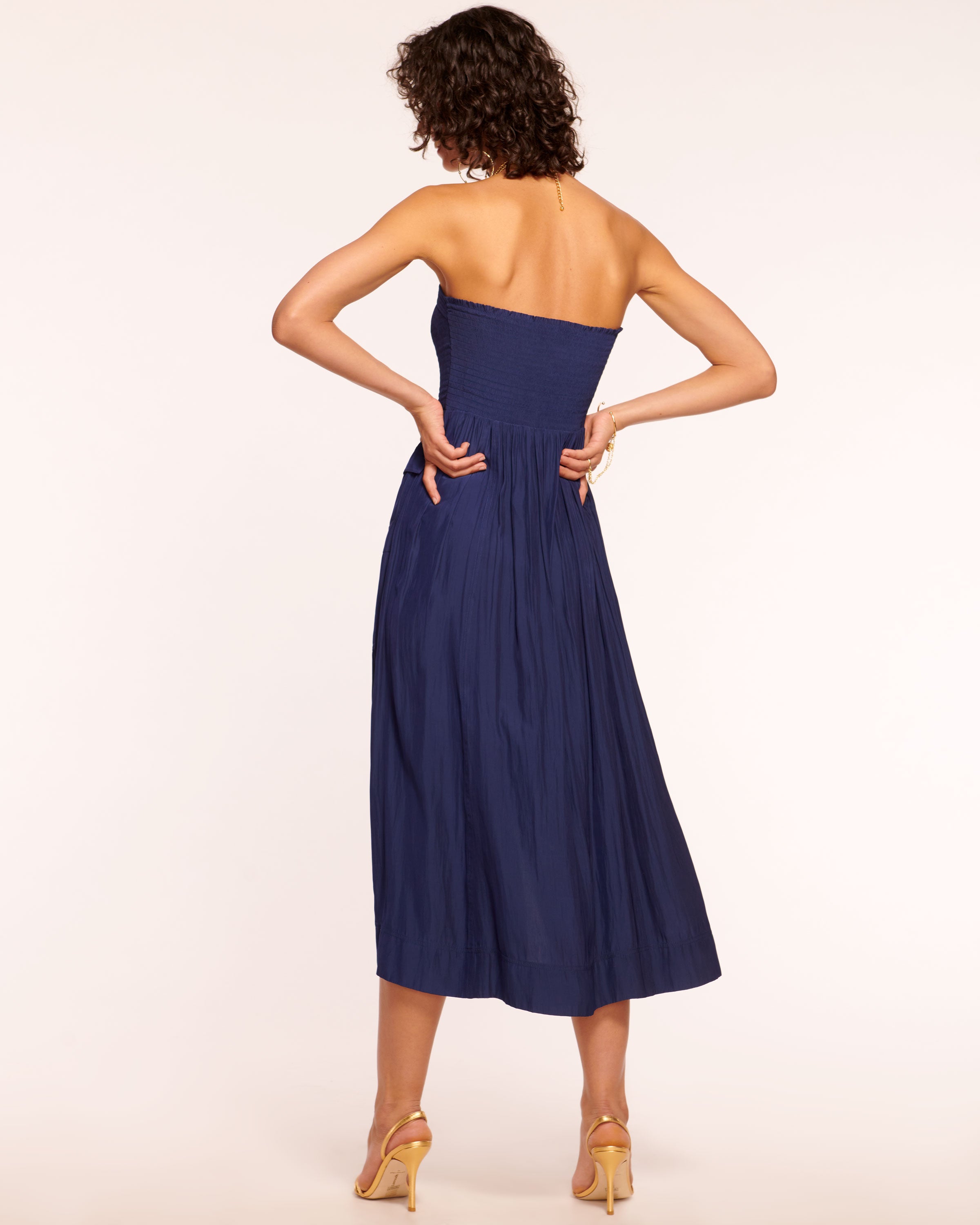 【laubeblanc】SidebuckleDrapeDress ネイビー　M Side-buckle Drape Dress / Navy やわらかく落ち感のある生地を使用し