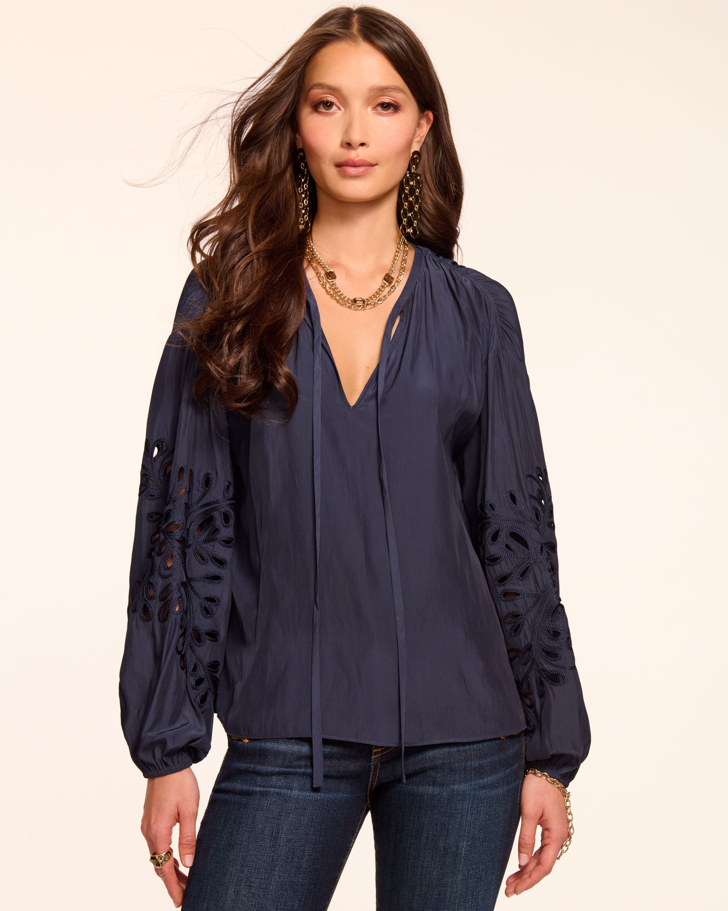 トップス YILON BIJOU OFFSHOULDER BLOUSE Zenaida Embellished Off-The-Shoulder Blouse in navy | Ramy Brook