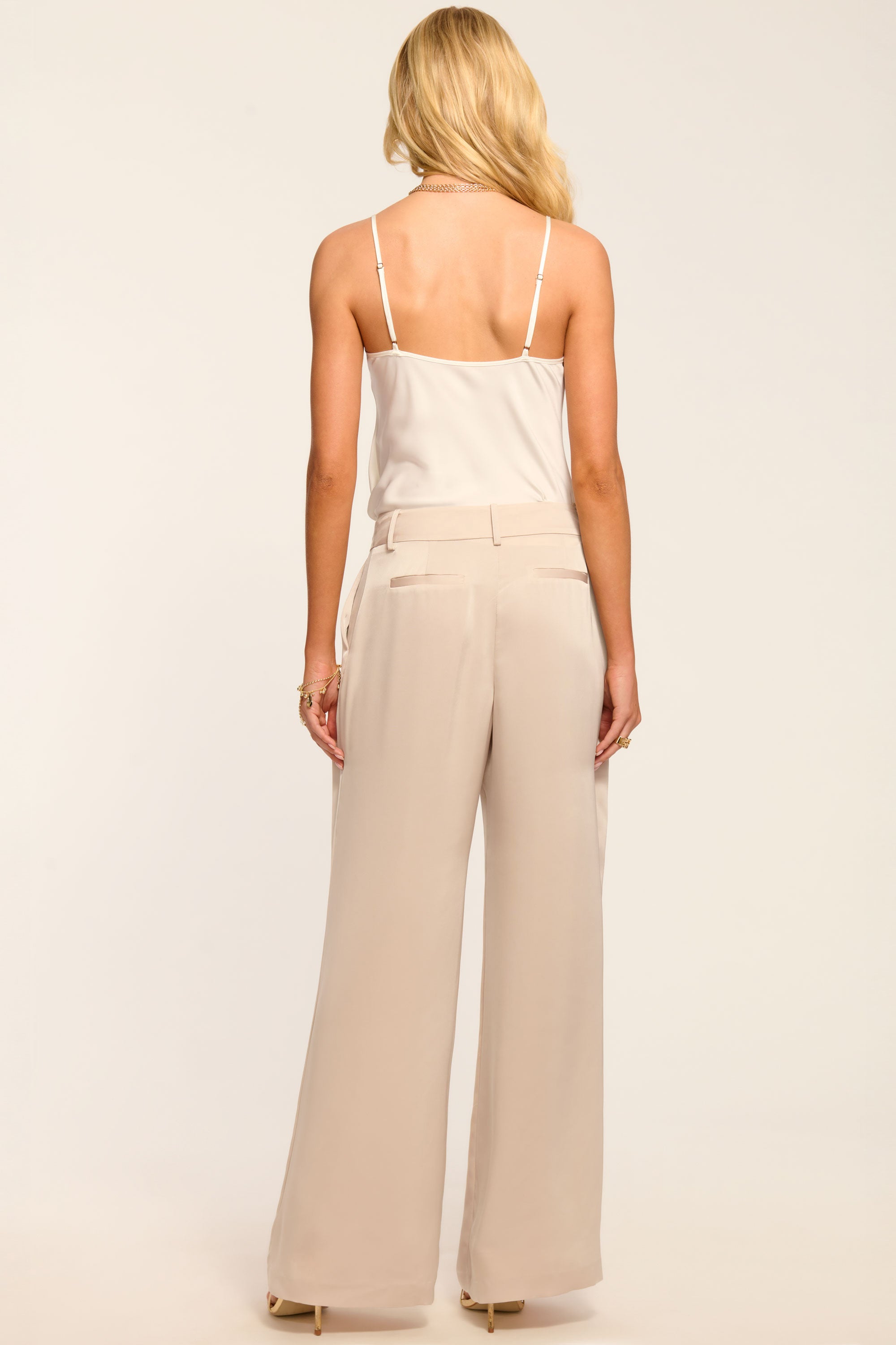 sstein GRADATE SLACKS ベージュ Oscar Pleated Wide Leg Pant in sandstone | Ramy Brook