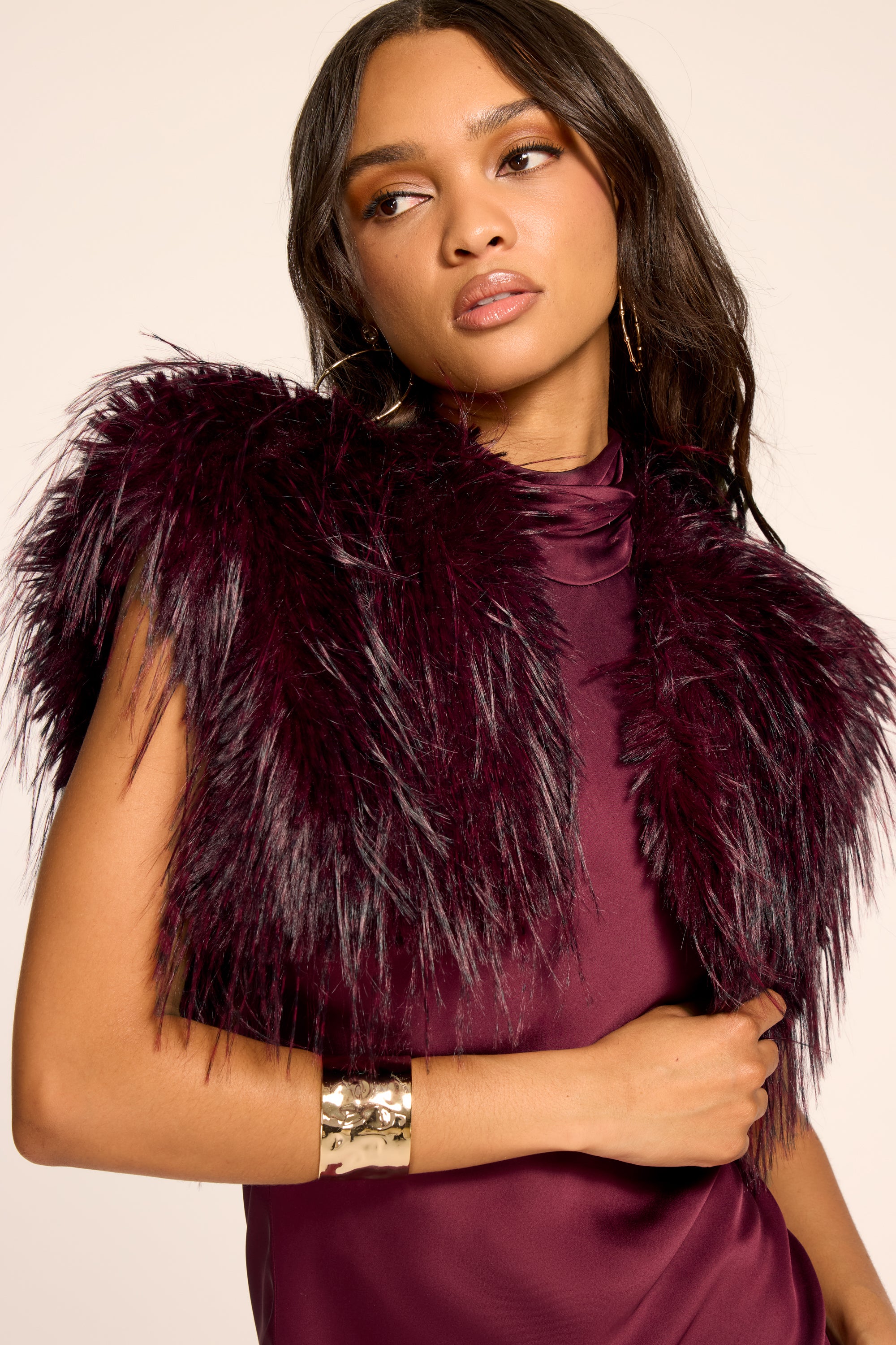 1135 kopenhagen fur burgundy ベスト 毛皮 紺色 Sunny Faux Fur Bolero in cranberry fur | Ramy Brook